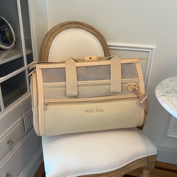 Wild One Dog/Cat Carrier - Picture 1 of 6